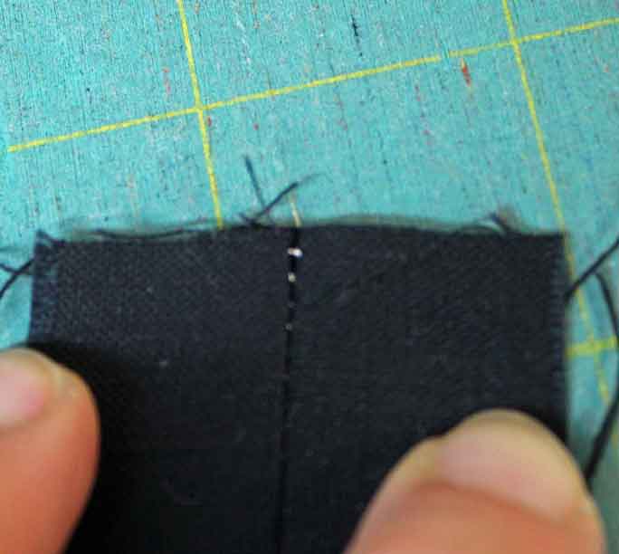 Stitched with a stitch length of 2.0, the seam stays in place. Excellent seam!