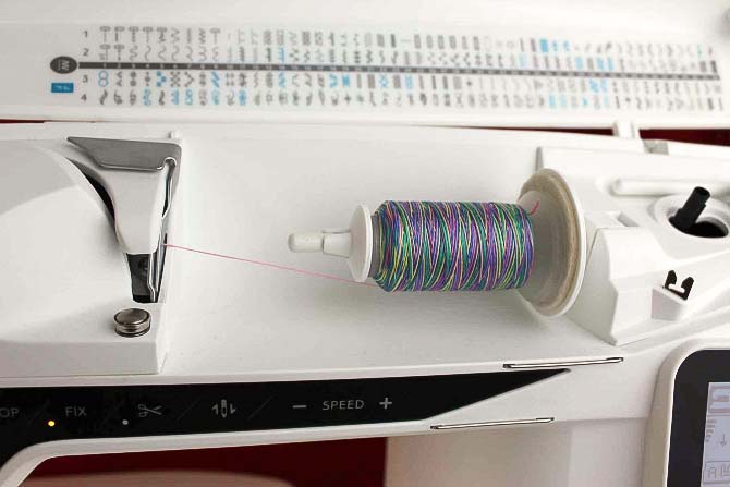 Same spool of thread in the horizontal position. Note that I added a spool cap to the end. Now the spool does NOT rotate so there is NO drag coming from the thread.