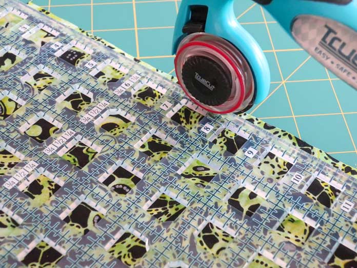 2 easy ways to keep quilt rulers from slipping - QUILTsocial