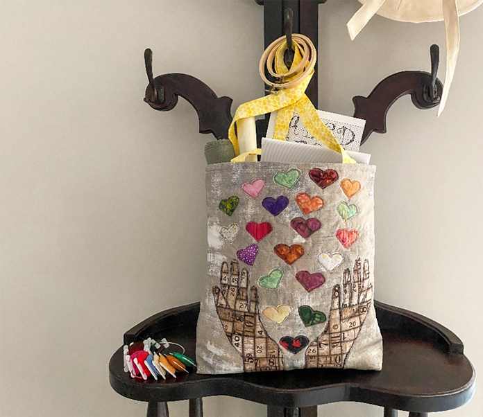 Hands and Heart Quilted Tote by Nancy Devine for ANPTmag Issue 70; photo by Carla A. Canonico for ANPTmag