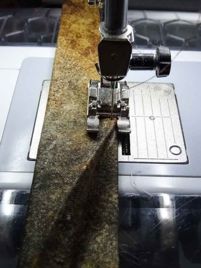 Sewing seam on handle