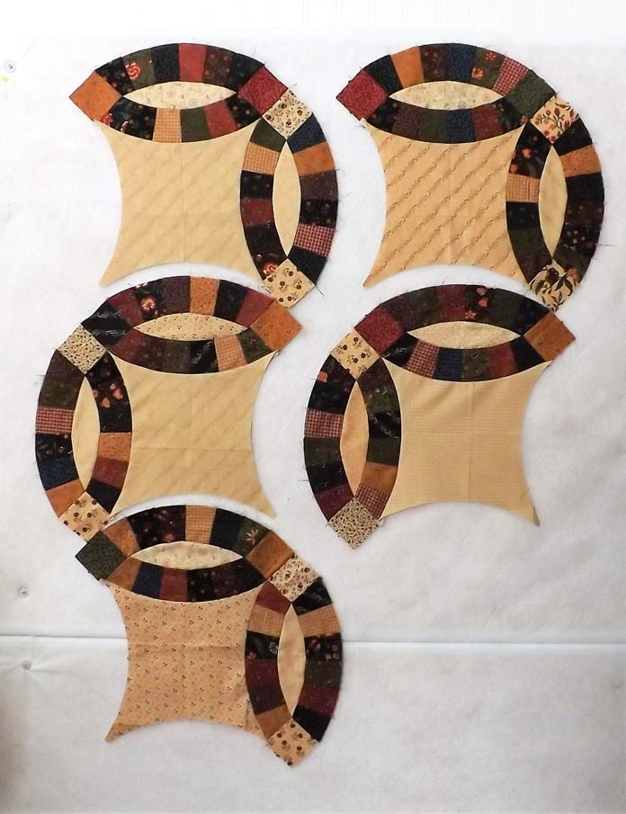 THE absolute easiest way to assemble a Double Wedding Ring quilt