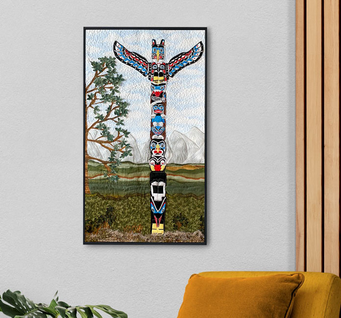 Kakaso’Las Totem Pole Wall Quilt by Annette Janca for ANPTmag Issue 63; photo by Carla A. Canonico for ANPTmag