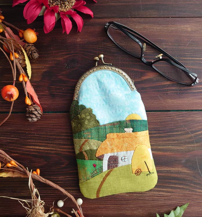 Harvest Time Glasses Case by Olesya Lebedenko for ANPTmag Issue 58; photo by Olesya Lebedenko for ANPTmag