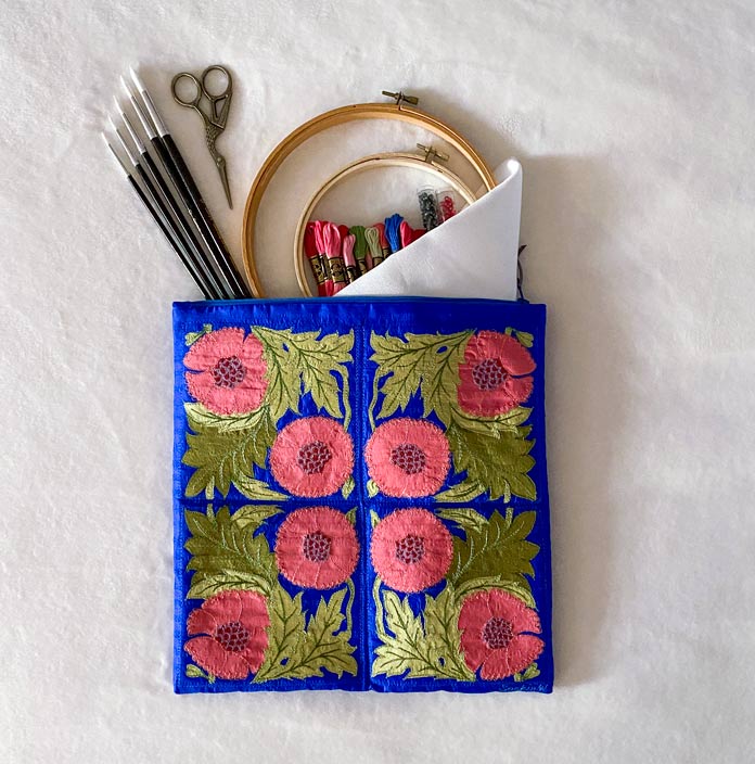 De Morgan Project Pouch by Saskia Wassing for ANPTmag Issue 61; photo by Carla A. Canonico for ANPTmag