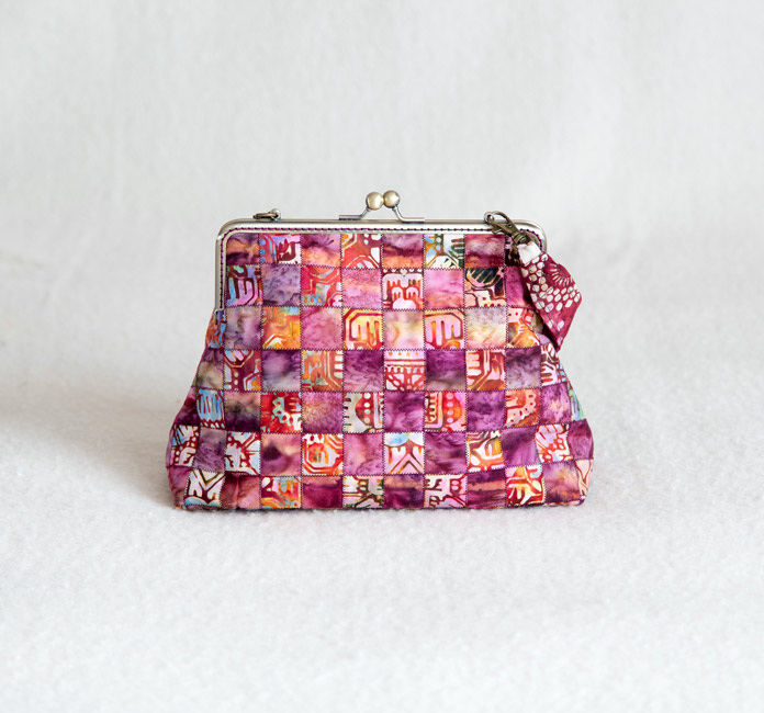 It’s ‘Purse’ onal Purse by Lucy Garvin for ANPTmag Issue Spring 2016; photo by Carla A. Canonico for ANPTmag