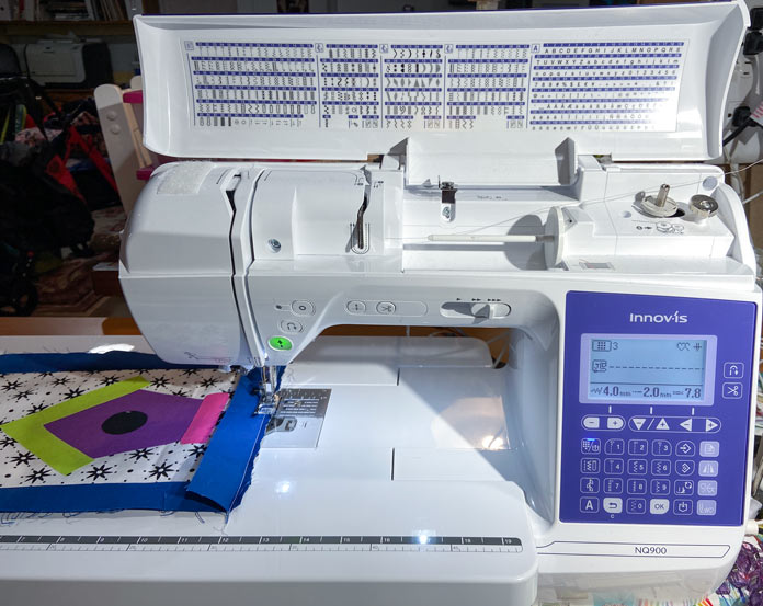 Select the perfect decorative stitch for machine sewn binding - QUILTsocial