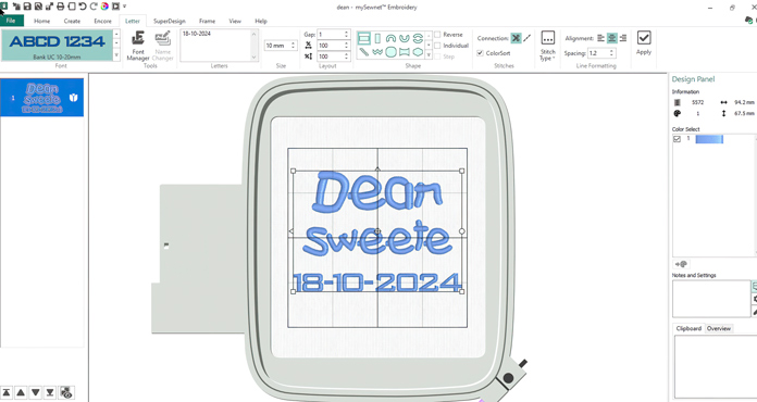 A screen grab showing the mySewnet Silver Embroidery Software open with a 100X100mm (4” x 4”) hoop and the words Dean Sweete in a child-like print with the date 18-10-2024 in a block print. An embroidery font design for the center block of the mini-quilt; quilting, embroidery, applique, mySewnet Silver, digital quilting, SINGER MOMENTO 24, PFAFF creative 350, fabric cutting, quilt design, beginner quilting