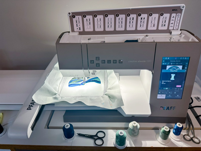 The PFAFF creative elevate 680 