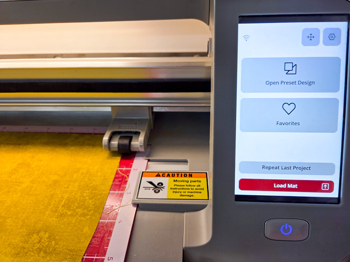 A screen on a digital cutter