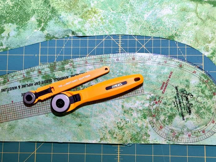 OLFA 18mm and 28mm rotary cutter with the Sew Easy French curve ruler.