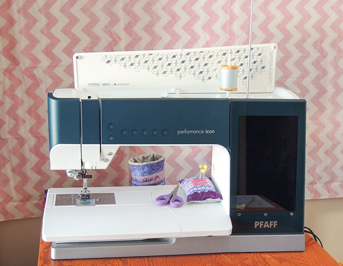 The PFAFF performance icon makes sewing projects quick and precise.
