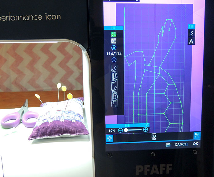 It’s easy to use the Stitch Creator program in the large Multi-Touch screen. PFAFF performance icon