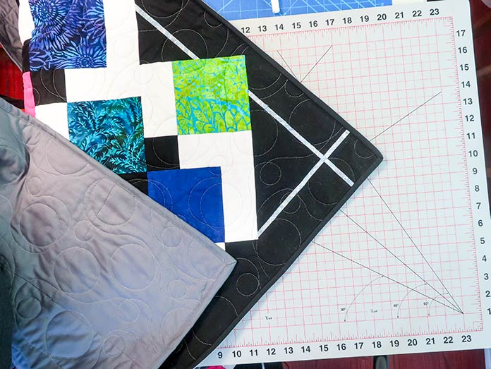 Bi-colored quilt binding: 1 color for front another color for back