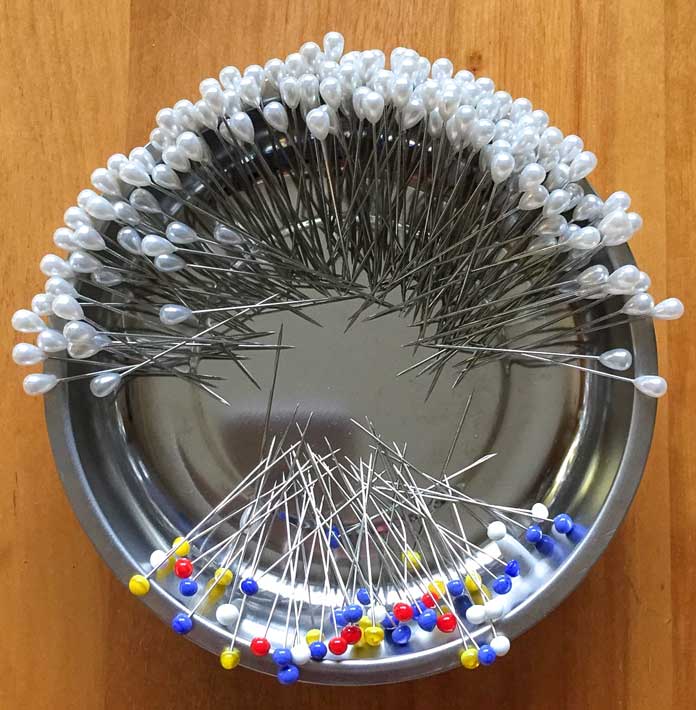 UNIQUE longarm magnetic pin bowl holds lots of pins and small metal tools as well, an essential tool for hands free help while loading quilts